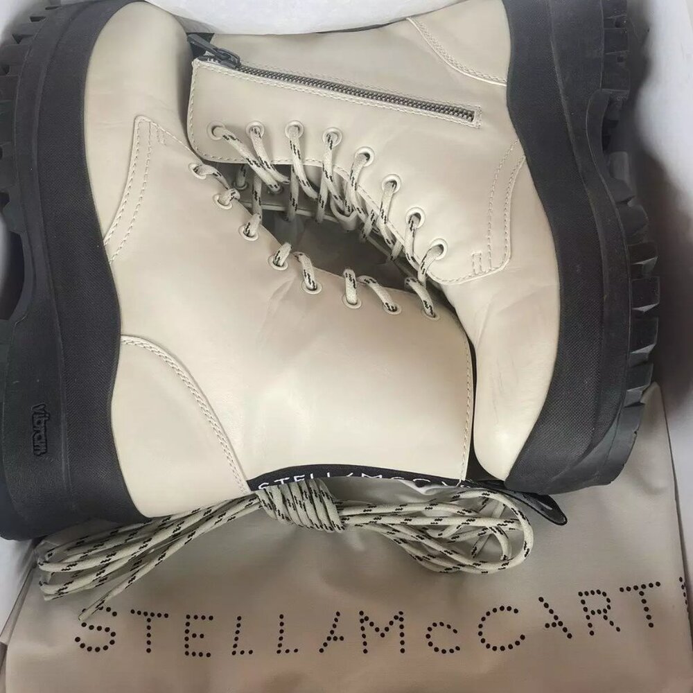 Stella McCartney Ivory Vegan Leather Trace Combat Boot Lace Rubber Lug Sole Sz 9
